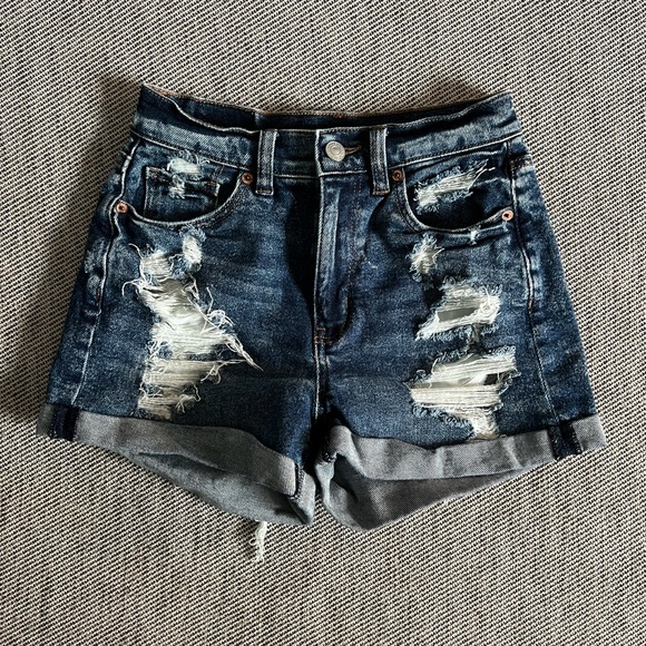 American Eagle Mom Shorts - Picture 1 of 3